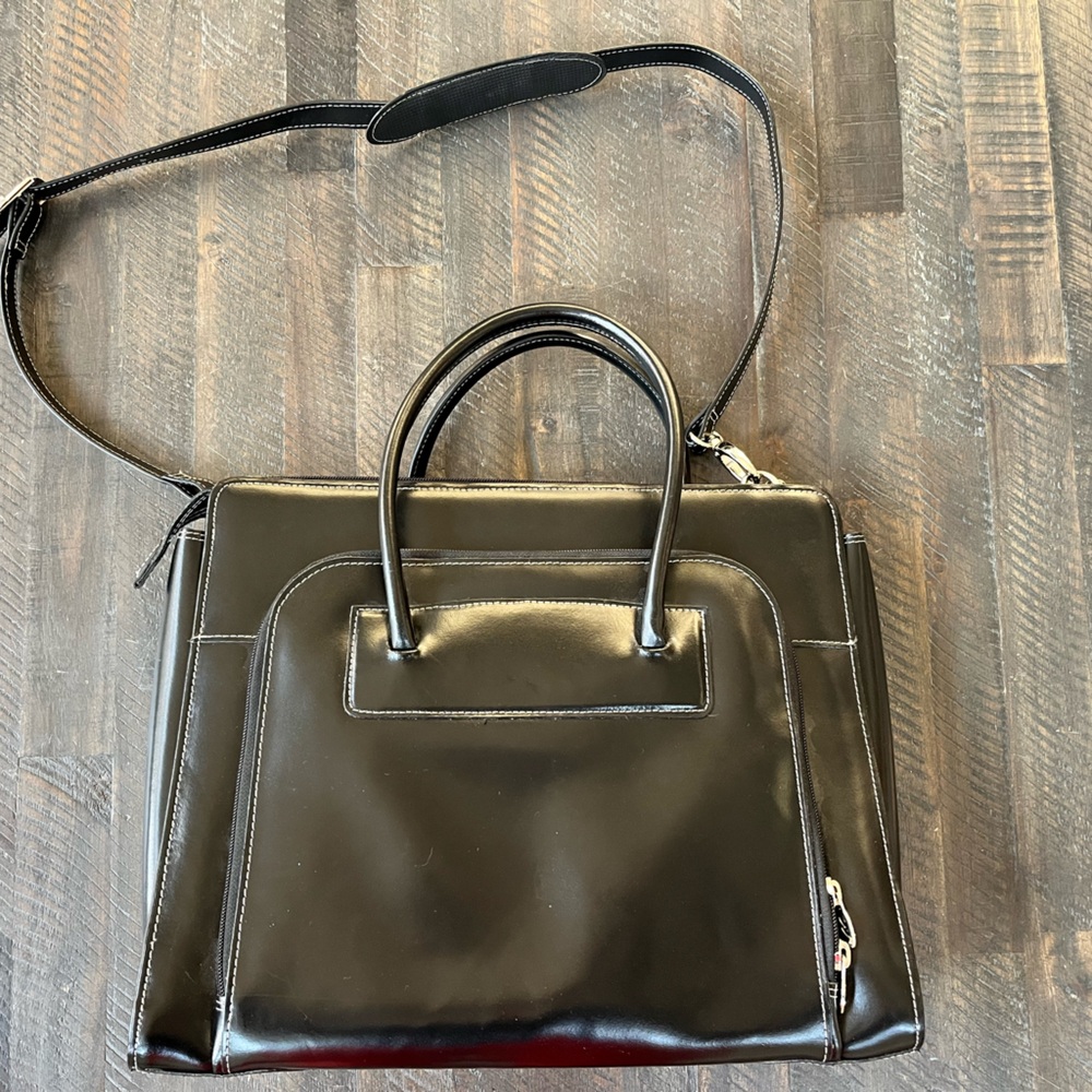 McKlein USA - W Series - Black Leather Women's LAKE FOREST Laptop Case